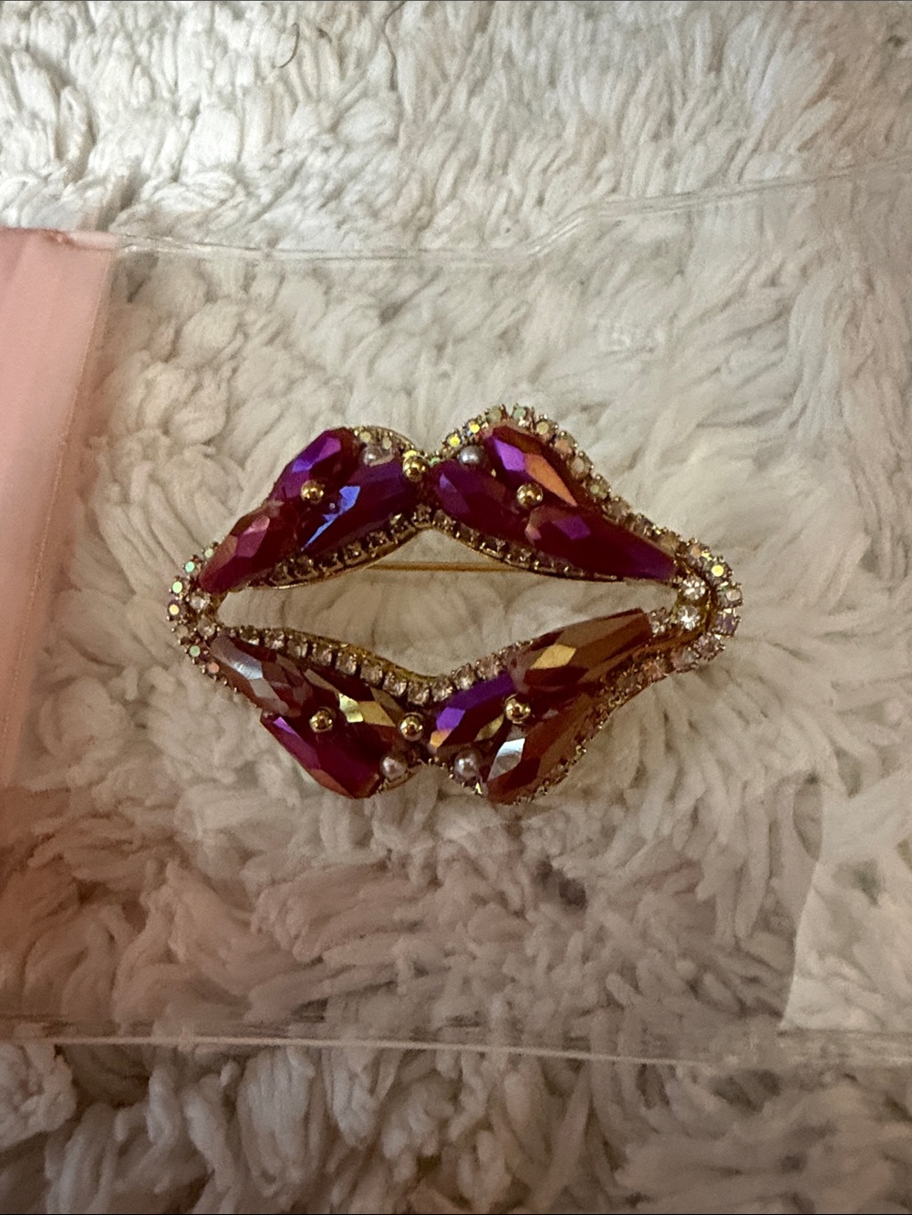 Gold-Tone Pink Crystal Lip Brooch - Sparkling Statement Pin